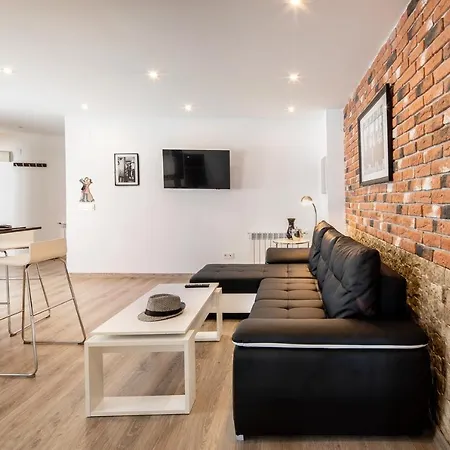 4 Estaciones - Tu Hogar En El Corazon De